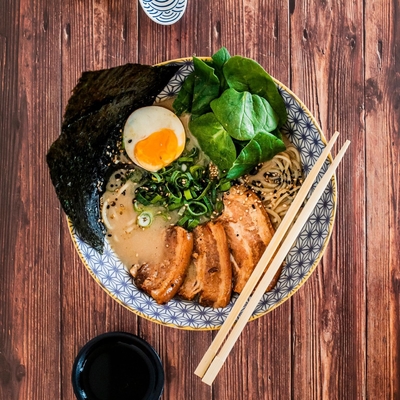 Ensalada de ramen personalizada con sazonas japonesas Sopa de fideos de 1.8L para una deliciosa salsa de comida
