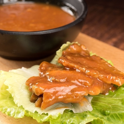 1.9L Bbq Grilling receta casera especias 8 % Brix salsa de barbacoa con dirección de origen GK