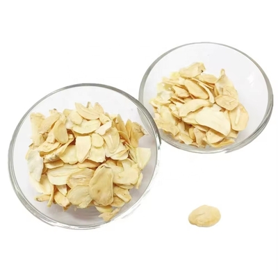Crear obras maestras culinarias con sabores naturales fritos de ajo