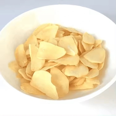 Crear obras maestras culinarias con sabores naturales fritos de ajo