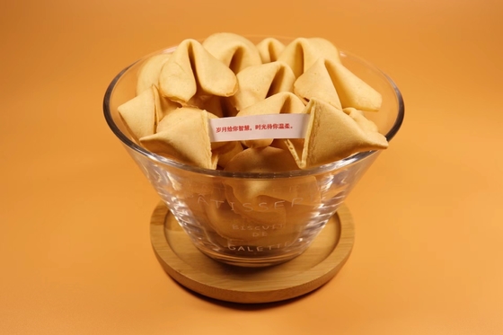 Texturas Dulces chinos duros GK Harina Forma cuadrada Cookie de la fortuna personalizado Bocadillos coreanos