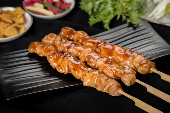 1 kilogramo de pollo a la parrilla con bajo peso de sal, yakitori para puestos de comida callejera japoneses