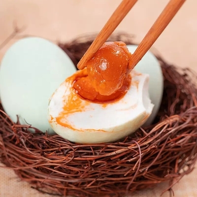 Huevo de pato salado con yema roja, con sabor auténtico, almacenado en lugares fríos y secos